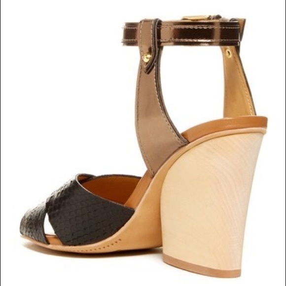 SOLD - Dolce Vita Kelly Sandal - Picture 2 of 8